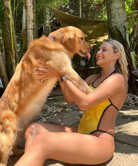 Foto di nudo di fuga di OnlyFans di Laura Schadeck