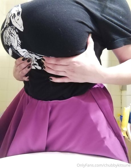 Nahá fotka uniklých OnlyFans od Chubbykitsune