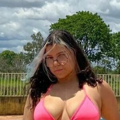 Karol Souza Milk