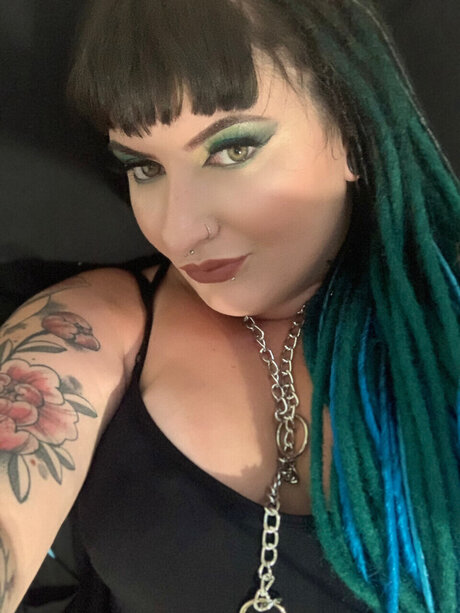 Foto nua vazada do OnlyFans de Evelyn Hope