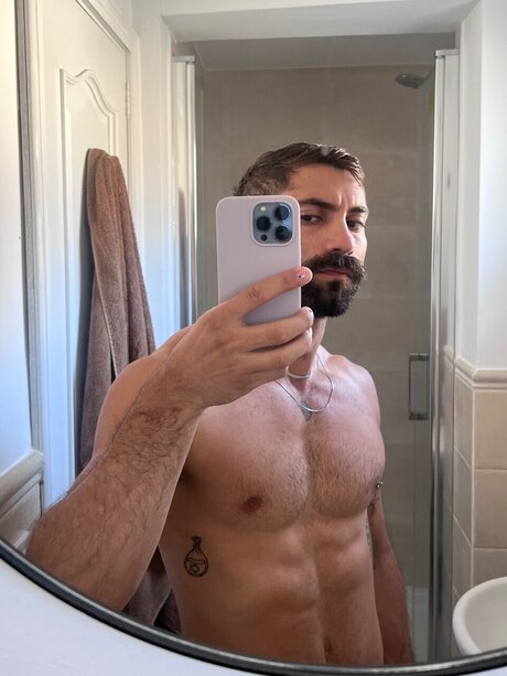 Naken lekkede OnlyFans-bilde av Javi26
