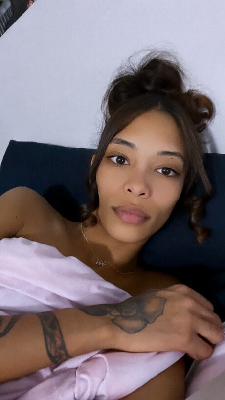 Nahá fotka uniklých OnlyFans od Monatheleo