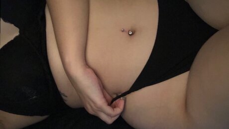 Nahá fotka uniklých OnlyFans od Raver Baby Amplt3