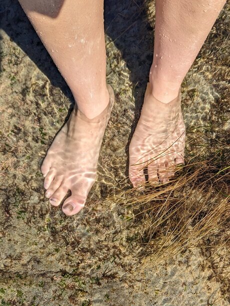 Classy Footsies