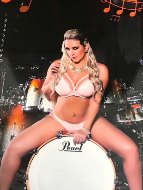 Foto nua vazada do OnlyFans de Caroladoll