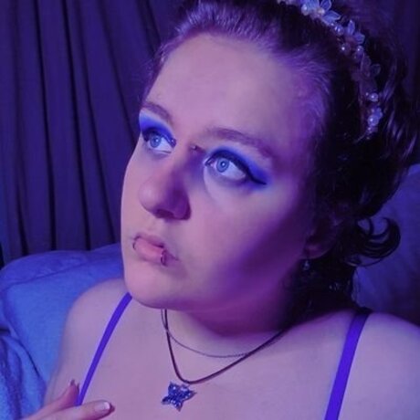 Naken lekkede OnlyFans-bilde av Belle