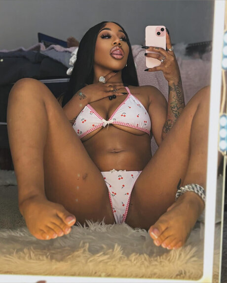 Photo nue de fuite OnlyFans de Pretty Lipss 