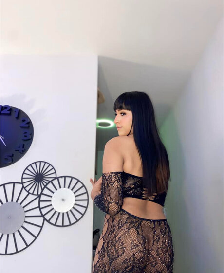 Alaston vuotanut OnlyFans-kuva Larissa Camila