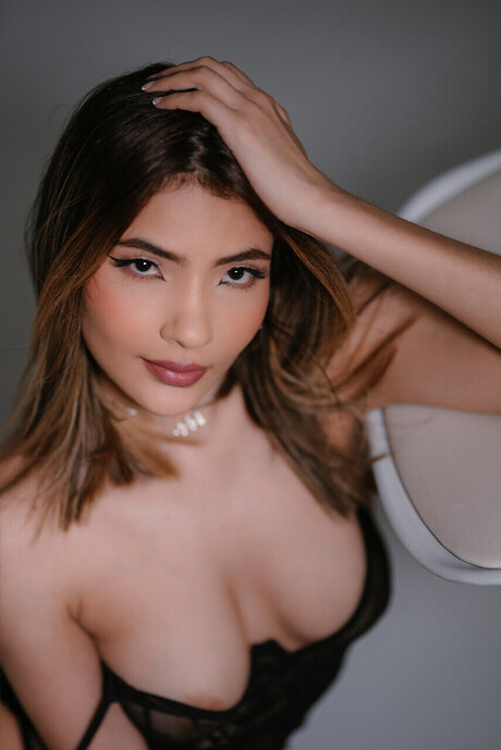 Alaston vuotanut OnlyFans-kuva Andrea Vlez