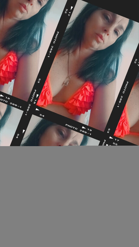 Nacktes geleaktes OnlyFans-Foto von Sweet And Naughty Pao