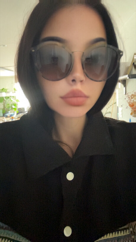 Alasti lekkinud OnlyFans-i pilt Goddessaurelie