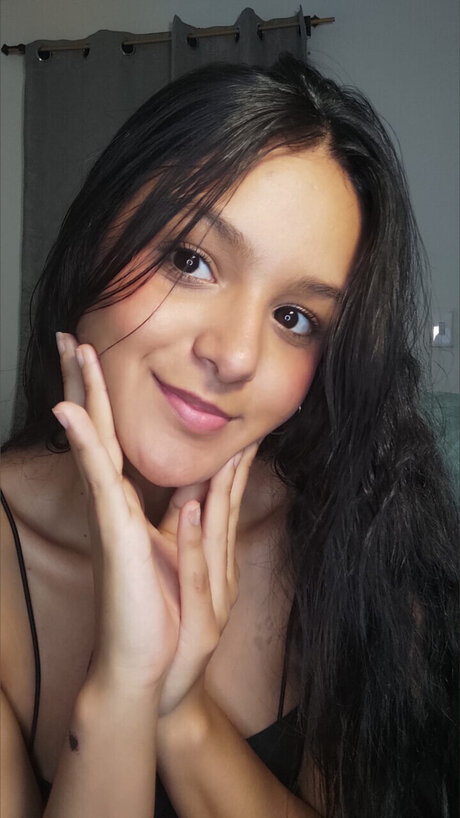 Foto di nudo di fuga di OnlyFans di Angelina 