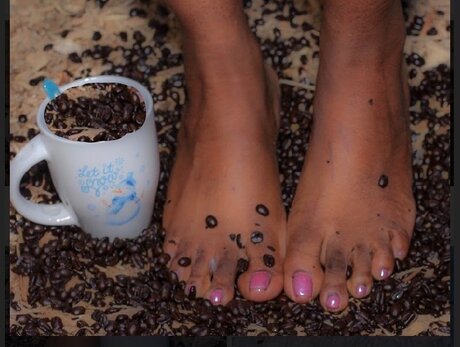 Nagie wyciekłe zdjęcie OnlyFans od Yummy Feet