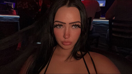 Alaston vuotanut OnlyFans-kuva Cherry 
