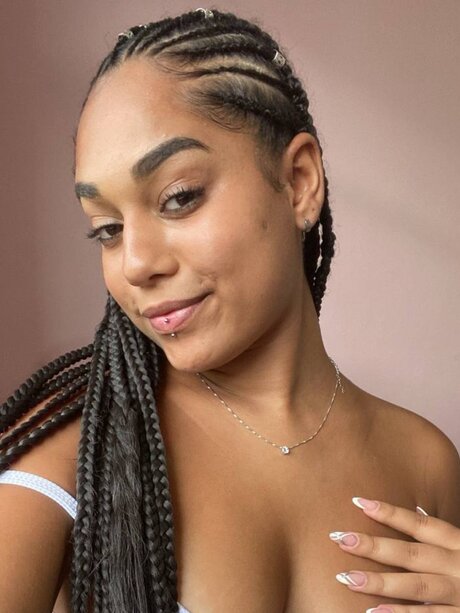 Nacktes geleaktes OnlyFans-Foto von Luara Souza