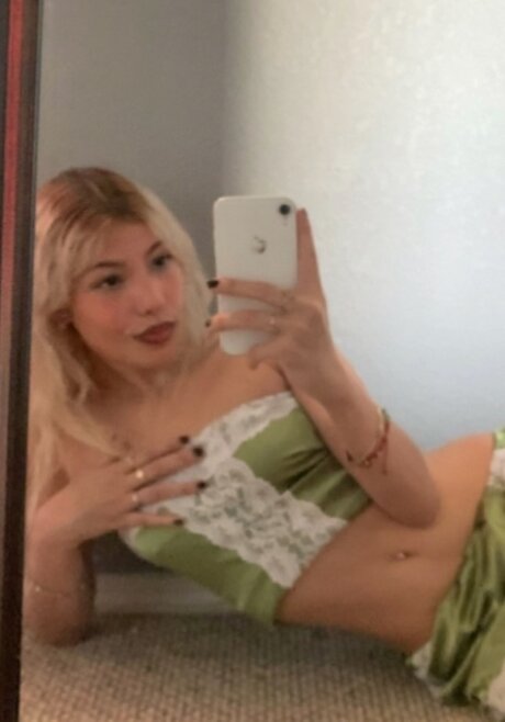 Mo