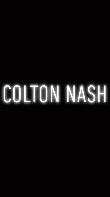 Naken lekkede OnlyFans-bilde av Colton Nash
