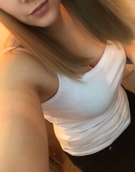 Blondi22 OnlyFans 유출 누드 사진