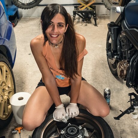 Naakte gelekte OnlyFans-foto van Ride With Anna