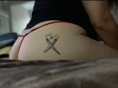 Photo nue de fuite OnlyFans de Ganjamomma