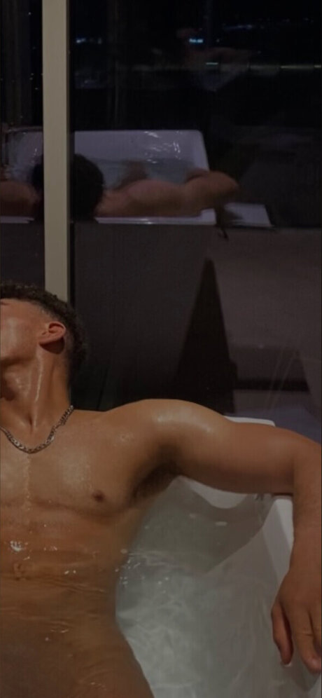 Nacktes geleaktes OnlyFans-Foto von Your Boyfriend X
