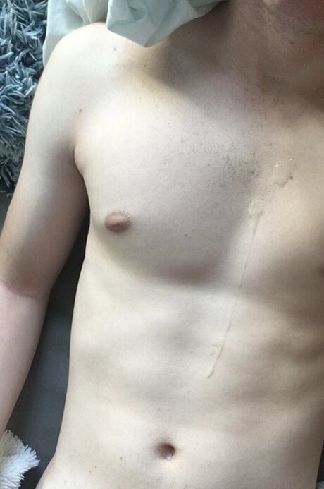 Alaston vuotanut OnlyFans-kuva Max