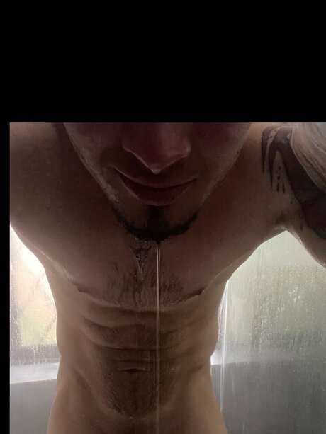 Alaston vuotanut OnlyFans-kuva Atlaz Boy