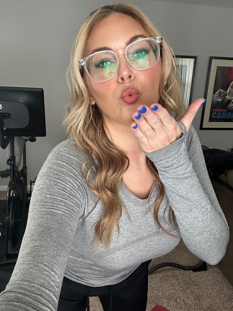 Nacktes geleaktes OnlyFans-Foto von Marilynmorollvip