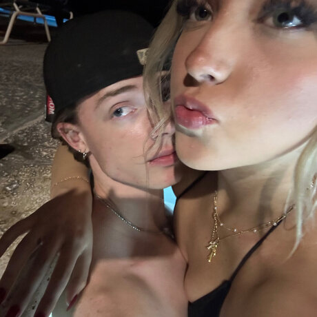 Nagie wyciekłe zdjęcie OnlyFans od Dougie X Madi