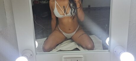 Photo nue de fuite OnlyFans de Dinora Sadie 