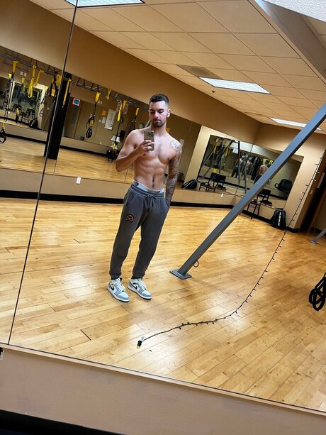 Foto nua vazada do OnlyFans de Zack Smith