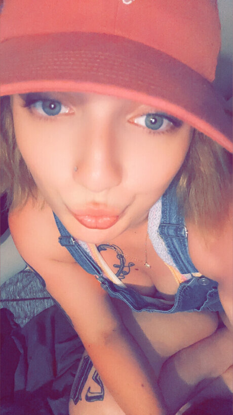 Nahá fotka uniklých OnlyFans od Bella
