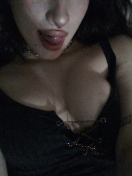 Nacktes geleaktes OnlyFans-Foto von Elizabeth Grant