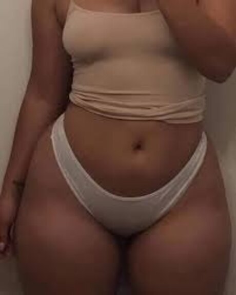Photo nue de fuite OnlyFans de Queenkath