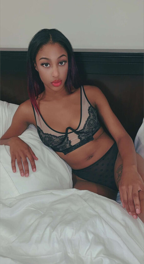 Photo nue de fuite OnlyFans de Nunubunny