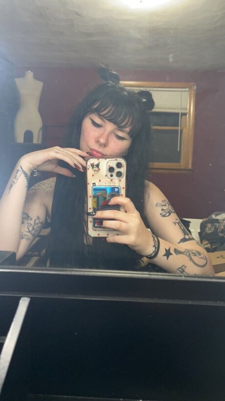 Nacktes geleaktes OnlyFans-Foto von Ghost