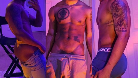 Nøgent lækket OnlyFans-billede af T