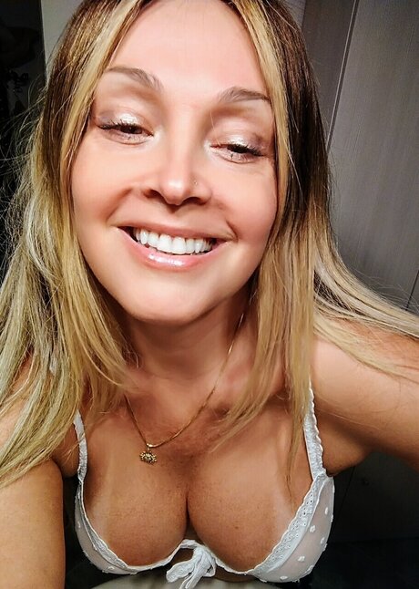 Dayane Callegare