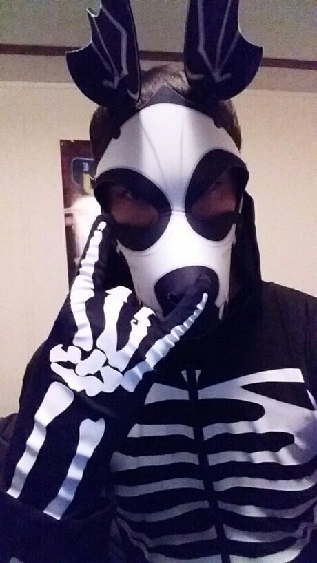 Scrapsdeadpup