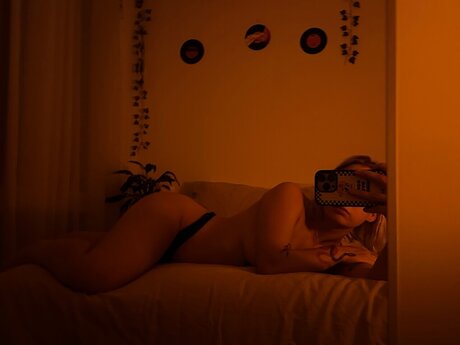 Naken läckt OnlyFans-bild av Bella