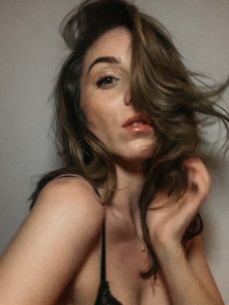 Photo nue de fuite OnlyFans de Fabienne