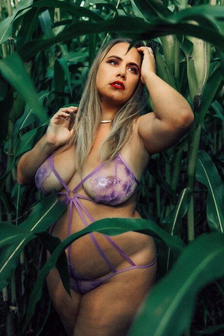 Naken läckt OnlyFans-bild av Lady Of Lilacs