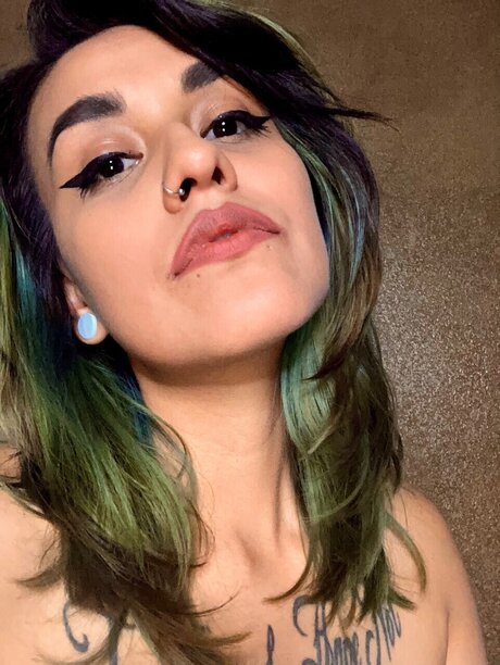 Foto di nudo di fuga di OnlyFans di Mercii