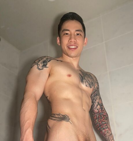 Nagie wyciekłe zdjęcie OnlyFans od Shanghai Trainer