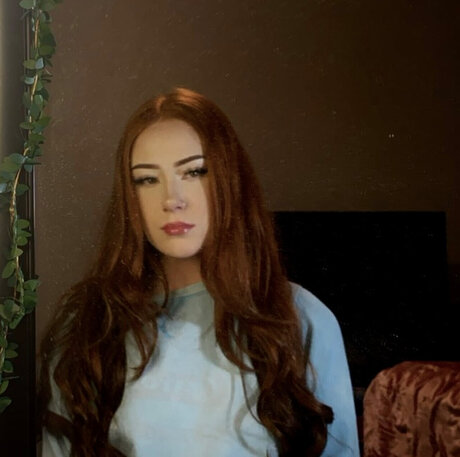 Naken läckt OnlyFans-bild av Red