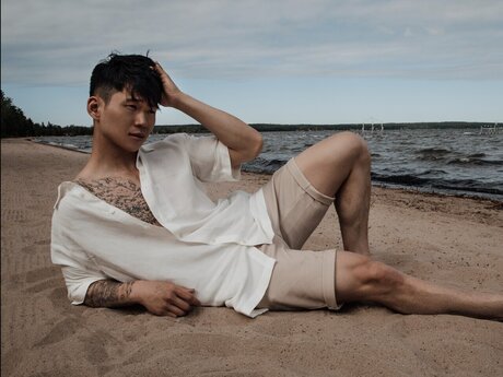 Alaston vuotanut OnlyFans-kuva Nickolas Nguyen