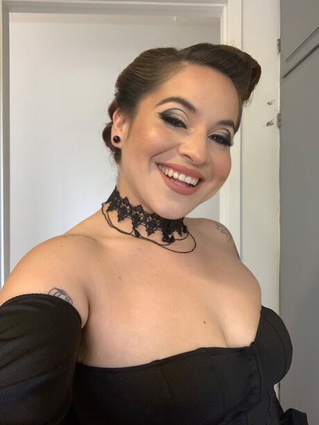 Naken läckt OnlyFans-bild av Hot Donna