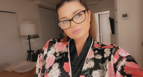 Nøgent lækket OnlyFans-billede af Victoria Please