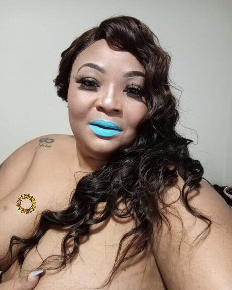 Foto desnuda filtrada de OnlyFans de Pumptruckraven