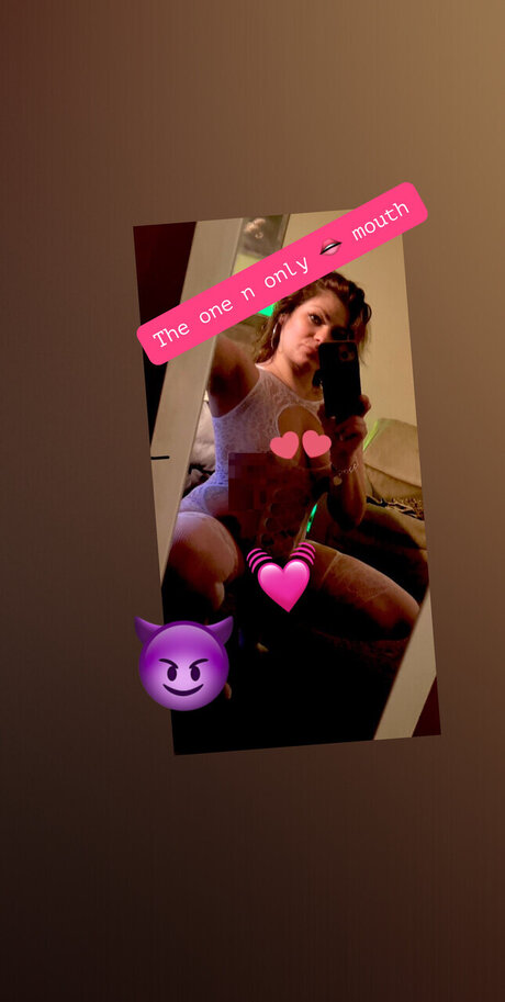 Photo nue de fuite OnlyFans de Sexy Reina Naughty Jewish Princess